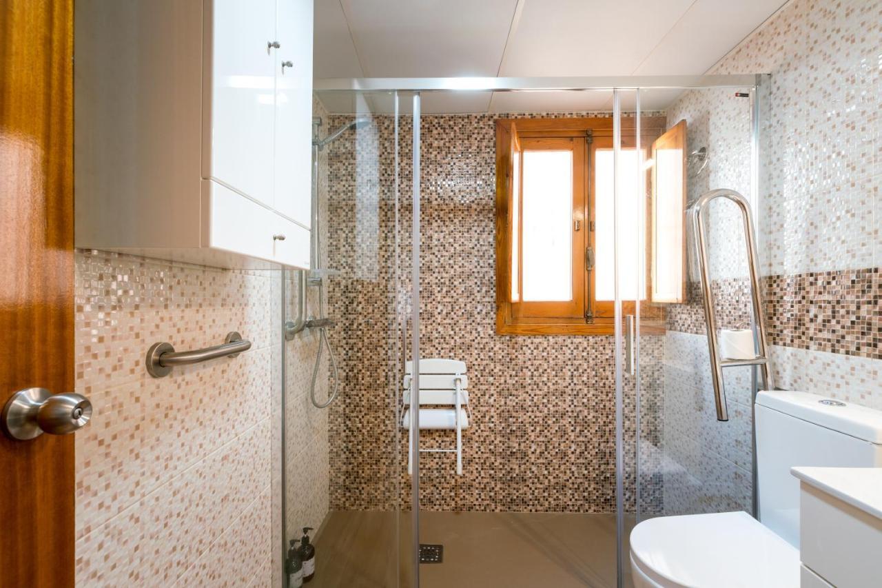 Holi-Rent Estrella Apartment Sevilla Bagian luar foto