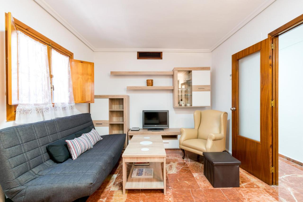 Holi-Rent Estrella Apartment Sevilla Bagian luar foto