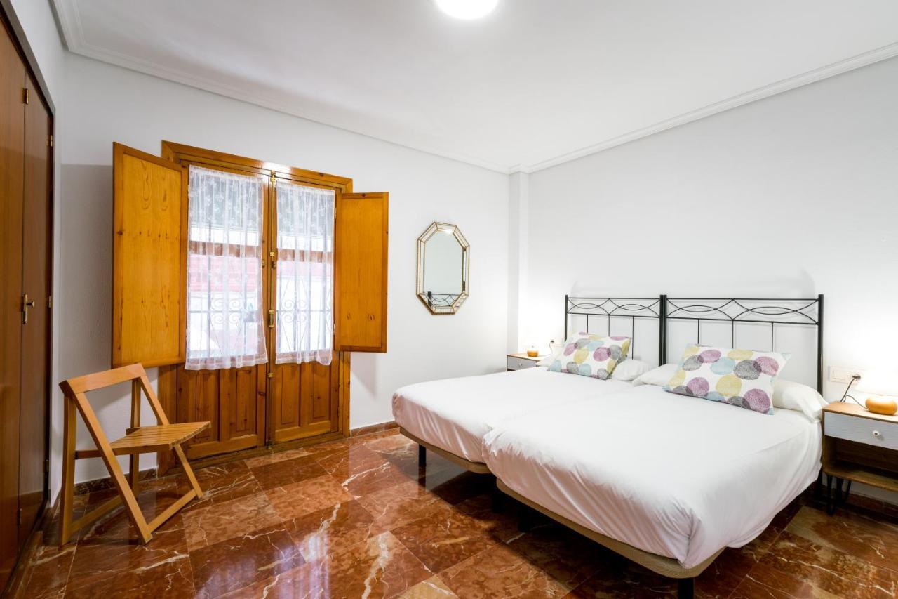 Holi-Rent Estrella Apartment Sevilla Bagian luar foto