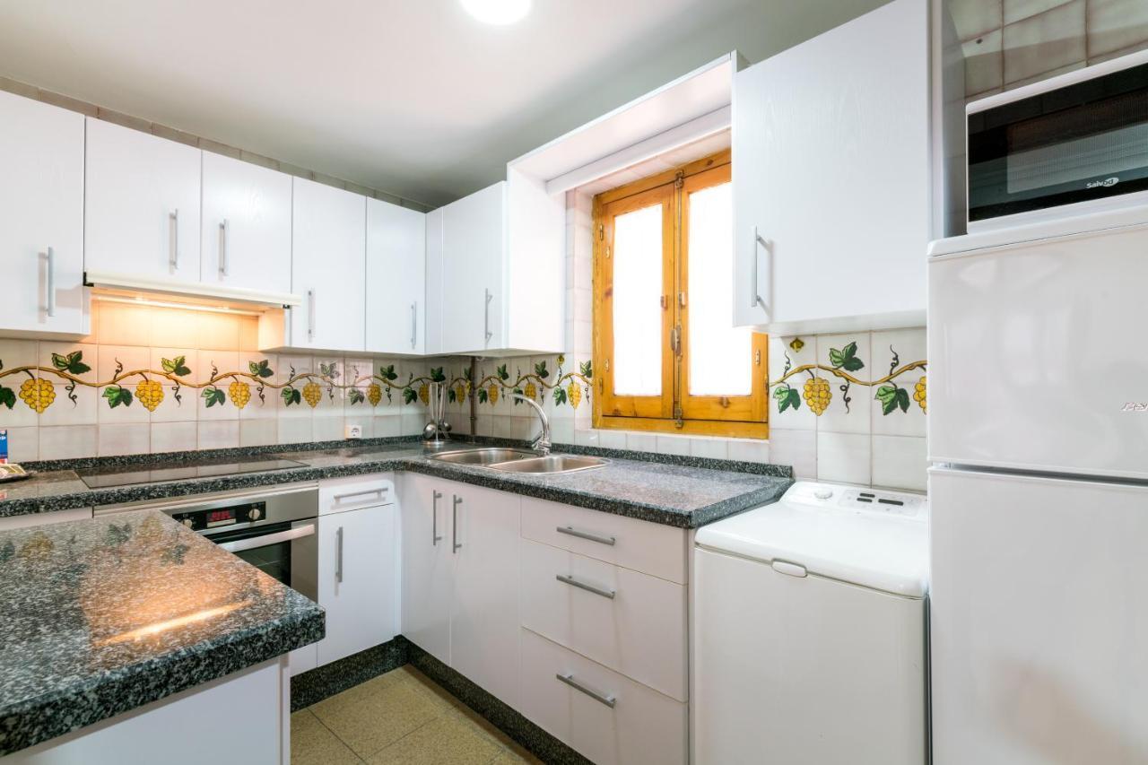 Holi-Rent Estrella Apartment Sevilla Bagian luar foto