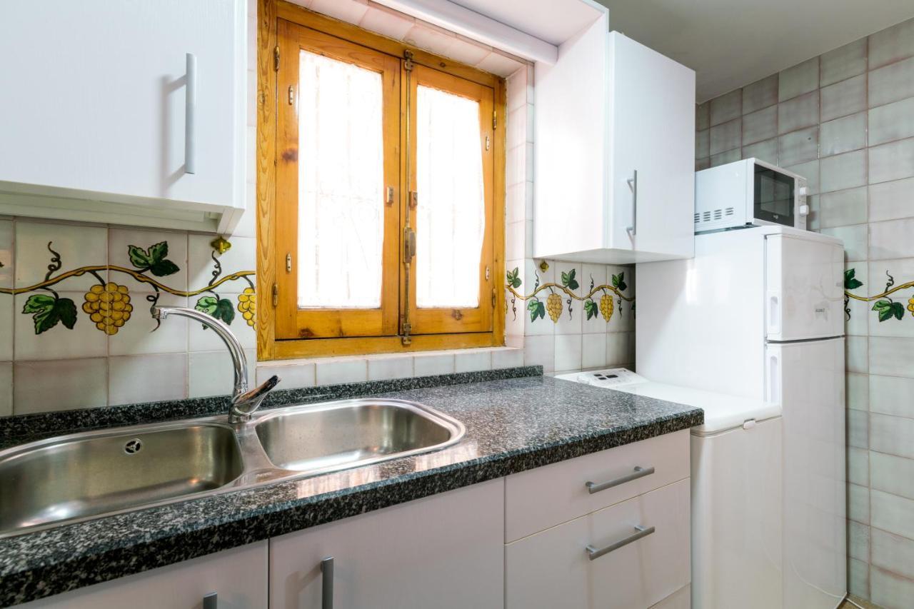 Holi-Rent Estrella Apartment Sevilla Bagian luar foto